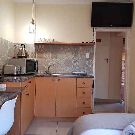 Kington Guest Suite Pretoria-Noord Esterno foto