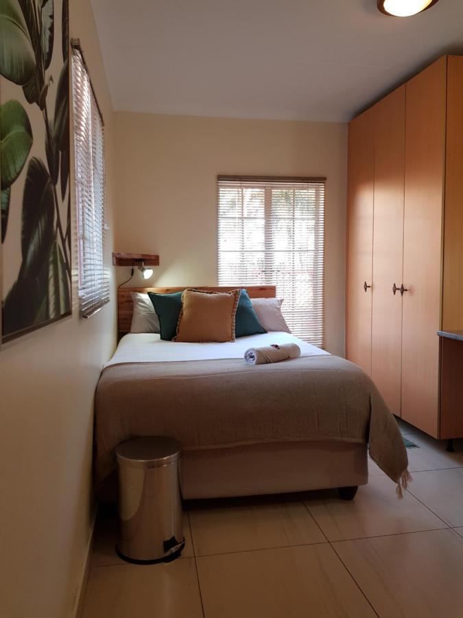 Kington Guest Suite Pretoria-Noord Esterno foto
